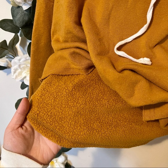 Forever 21 Crop Fleece Hoodie - Picture 4 of 5